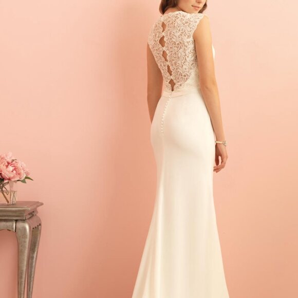 ALLURE BRIDALS ROMANCE Ivory WEDDING DRESS SZ 4 Plunge Bodice Zip Faux Buttons - Picture 5 of 16